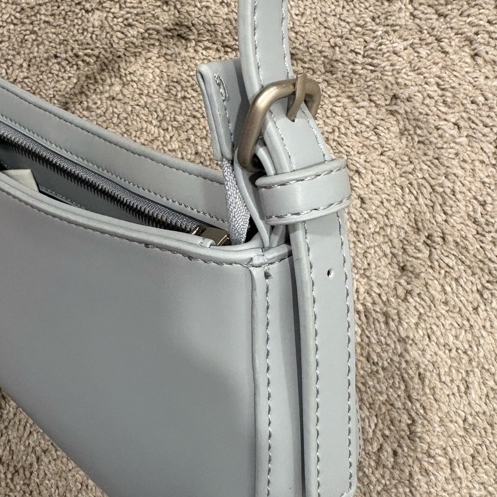 Light blue mini purse🩵 - Picture 3 of 4